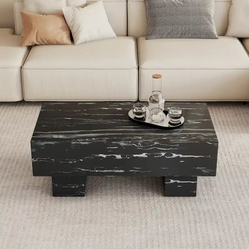 Couchtisch mit schwarzer Marmoroptik