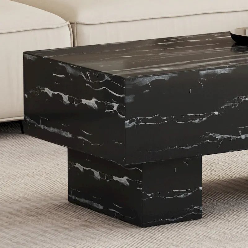 Couchtisch mit schwarzer Marmoroptik