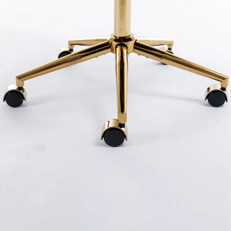 Bürostuhl aus Kunstfell mit goldfarbenem Metallgestell